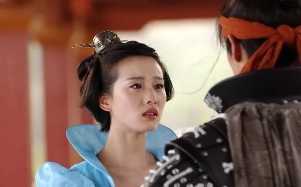 影視劇演員臨時換人，導演眼光真毒，有的不換可能還沒那麼離譜