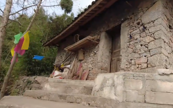 湖北深山發現百年渡口，一家4代人擺渡140多年，村民過河分文不取