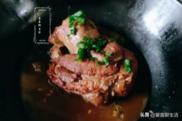 冬補真該吃它，鍋中一燉湯鮮肉嫩，熱乎乎軟糯糯，鮮美滋補又饞人