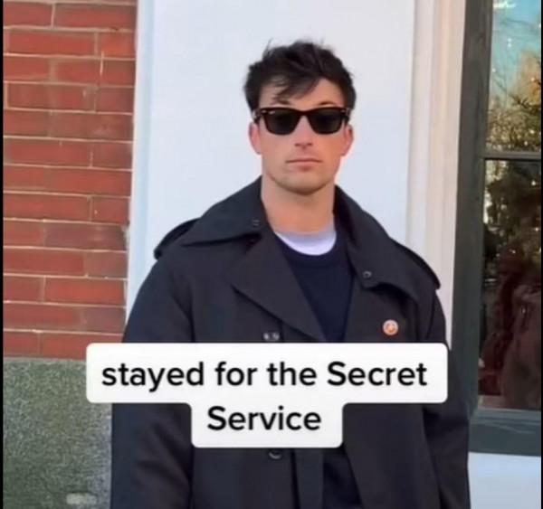 拜登身邊特工帥暈網友，網友：怎麼才能被他逮捕？