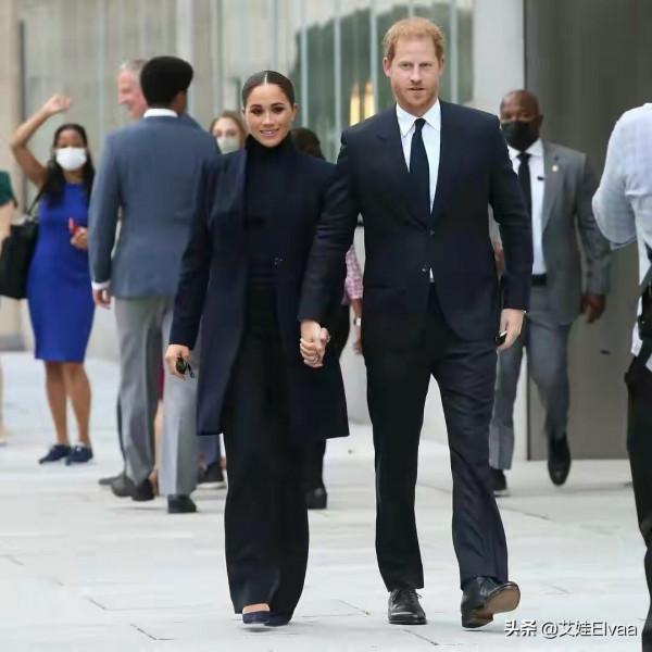 梅根正式復出!大衣闊腿褲見聯合國大使氣場開掛,胖幾斤高調歸來 梅根正式復出!大衣闊腿褲見聯合國大使氣場開掛,胖幾斤高調歸來