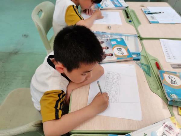 50+50-25X0+2+2=4?引得外國網友激烈討論,中國小學生秒算出答案 50+50-25X0+2+2=4?引得外國網友激烈討論,中國小學生秒算出答案