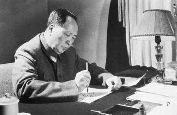 聶榮臻向毛主席狀告奸商,52年中央開始徹查,數十萬人被處分 聶榮臻向毛主席狀告奸商,52年中央開始徹查,數十萬人被處分