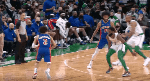2月17日，NBA有11場比賽，讓我們來吃個大瓜