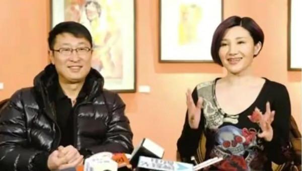 要錢沒錢，要貌沒貌！7位醜男演員娶的老婆，一個比一個漂亮