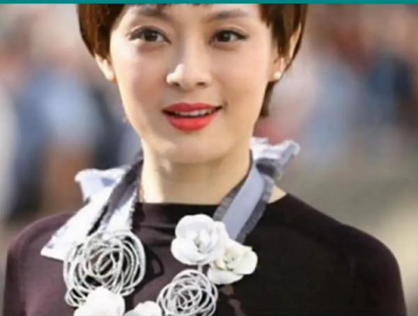 國內明星個人收入前十名排行榜