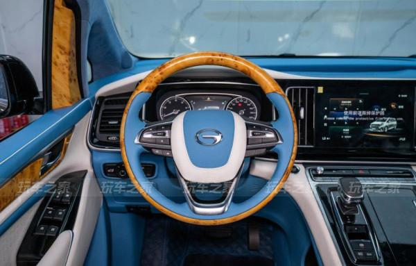 傳祺M8改裝案例 海軍藍內飾定製化改裝 傳祺M8改裝案例 海軍藍內飾定製化改裝