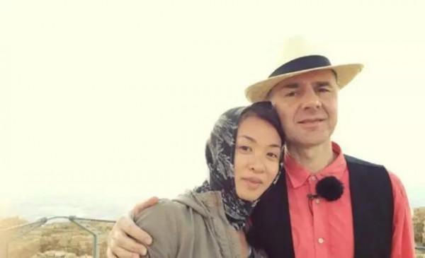 她是金星的前妻，10年婚姻親如閨蜜，離婚後嫁給了兩人共同好友