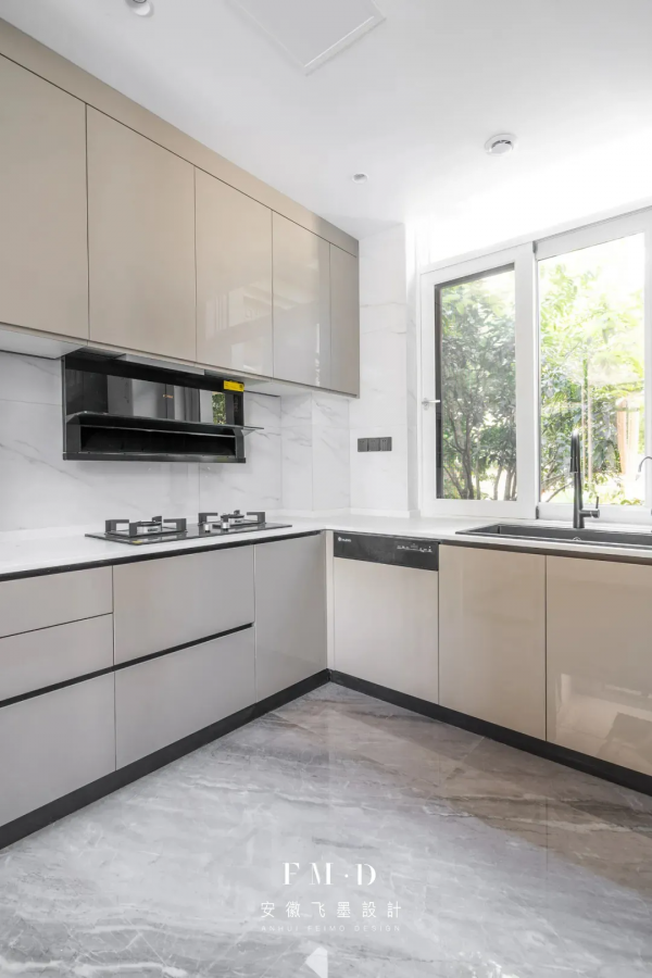 揭秘450㎡別墅的高階蛻變,上下6層客廳挑高6.4m,高階大氣很耐看 揭秘450㎡別墅的高階蛻變,上下6層客廳挑高6.4m,高階大氣很耐看