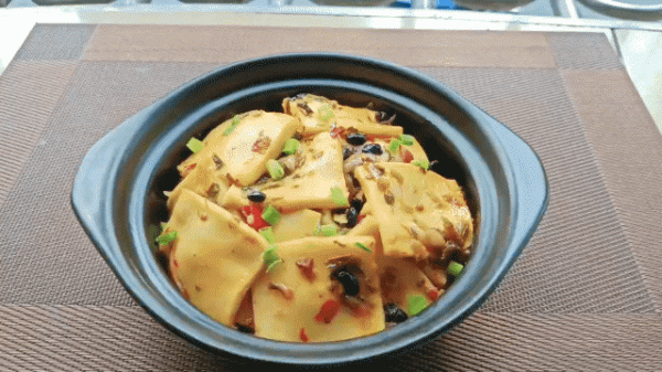 天冷不要光吃火鍋，試試這道下飯菜，成本不超過4塊錢，真香啊