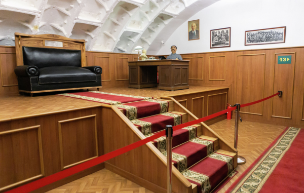 “警告！莫斯科正在遭受核武器攻擊！”