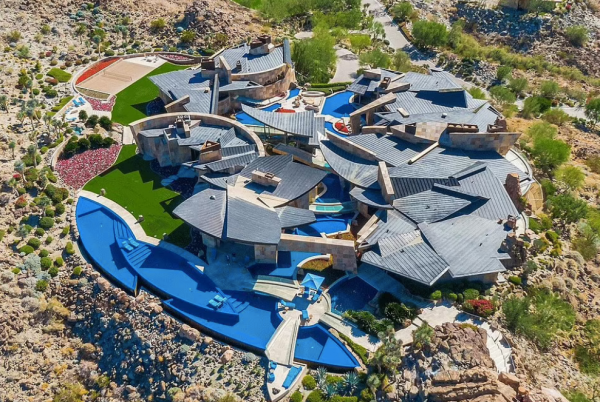 美國豪宅叫價$5000萬速賣出 位處沙漠 家中竟有水族館海底隧道