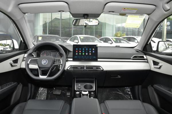 比亞迪秦EV養車成本詳解，年保養費用為642元？