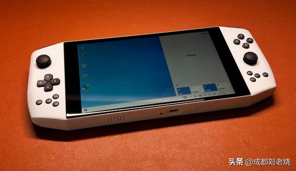 國貨當自強 AYA NEO NEXT掌機試玩