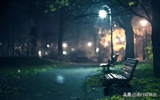 手機拍照如何，對著路燈拍一拍