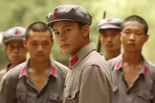 殺害伍中豪的兇手下場有多慘？部隊被彭總全殲，頭顱被譚震林砍下