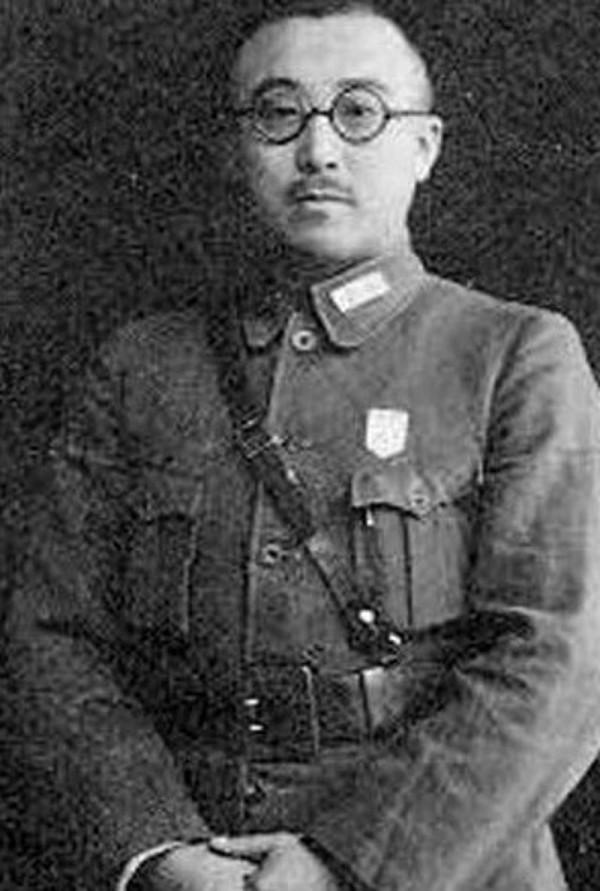 衛立煌成為戰犯後，傳信朱德請求保護其母親，毛主席如何處理的？