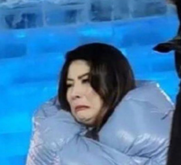 汪峰被凍到嘴裡冒白氣，竇靖童冷到咬緊牙關，吳京五官扭曲直髮抖