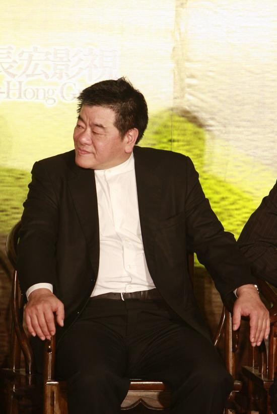 釋小龍為何突然糊了，看他父親乾的那些事，就一點都不奇怪了