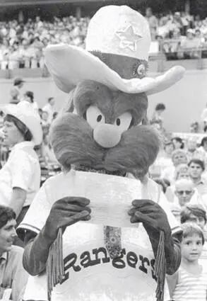 「MLB吉祥物」去西雅圖看球可得小心它的奶油炸彈