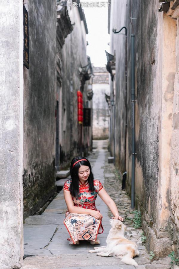 安徽未商業化的古村落,遇見一隻有靈性的狗,帶著我們轉村子 安徽未商業化的古村落,遇見一隻有靈性的狗,帶著我們轉村子