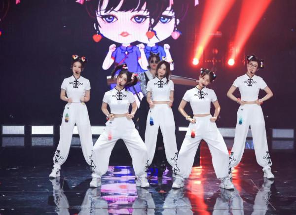 經典歌曲再遭魔改，為了火再刷下限