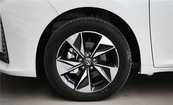 傳祺M6 PRO售12.98萬元起，空間寬敞，乘坐舒適，很不錯的家用MPV