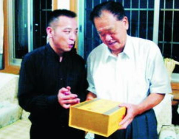 前省委書記毛致用,官至副國級,退休回家做農民種地,養鴨、餵魚 前省委書記毛致用,官至副國級,退休回家做農民種地,養鴨、餵魚