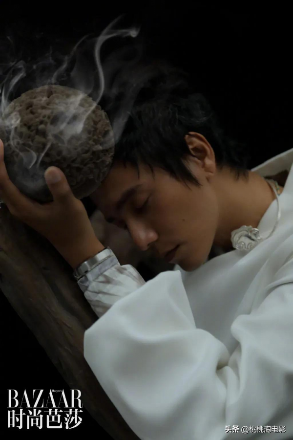 組圖:陳坤登四大刊“金九銀十”封面,不老男神風格百變 組圖:陳坤登四大刊“金九銀十”封面,不老男神風格百變