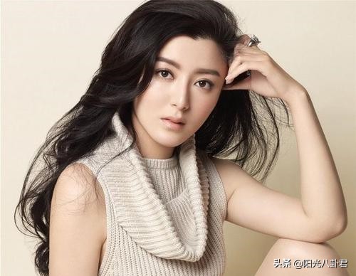 5位曇花一現的女星，個個都背景不俗，曾經多風光現在就有多落魄