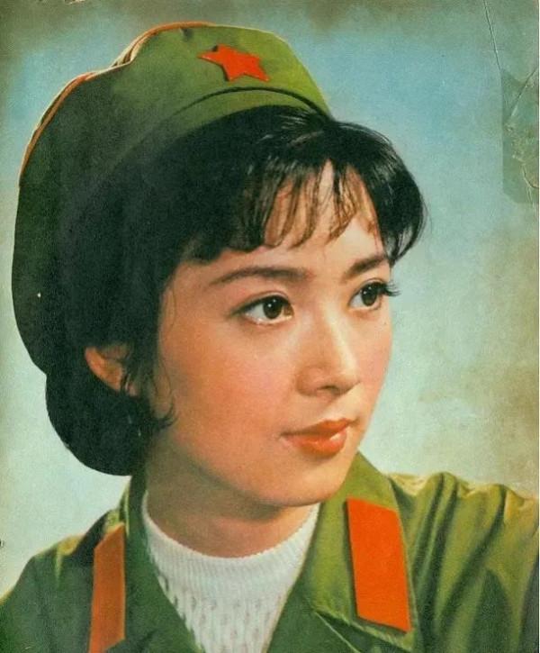 從追捧呂燕到反《尚氣》反陳漫，中國人終於擺脫了審美pua