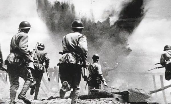 關鍵時刻，小兵下命令：首長，你現在得歸我指揮！讓將軍永生難忘