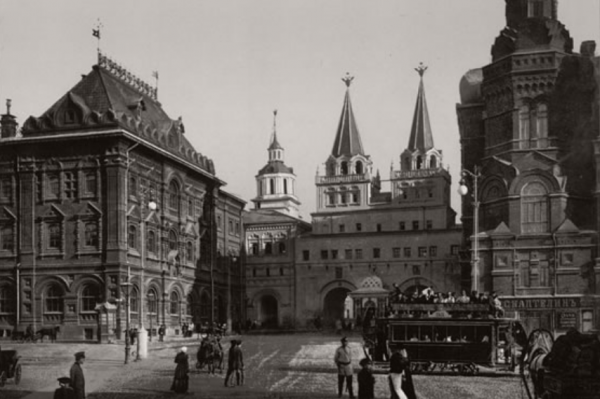 除了周恩來當總理，誰能替代？毛主席點名他任職近三個月的代總理