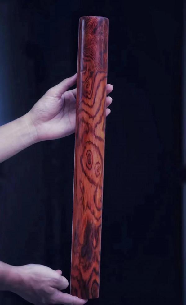 傳家寶來了！海南黃花梨滿紋畫筒
