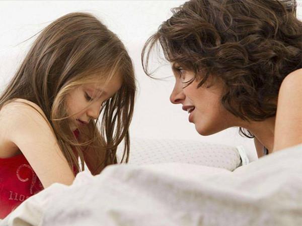 孫女能幹奶奶要沾光，孫女：滾！我是賠錢貨，沒忘那碗老鼠藥