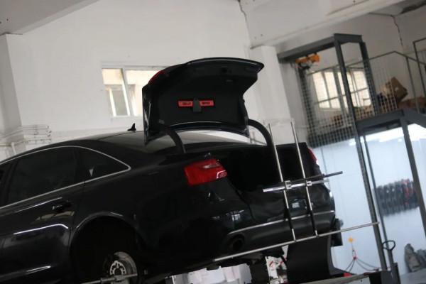 怪獸修車:翻新“車況慘烈”的奧迪A6C7,匠心施工,滿血復活 怪獸修車:翻新“車況慘烈”的奧迪A6C7,匠心施工,滿血復活