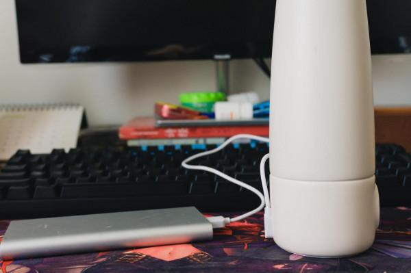 帶娃出行必備單品，娃物無線便攜調奶杯體驗