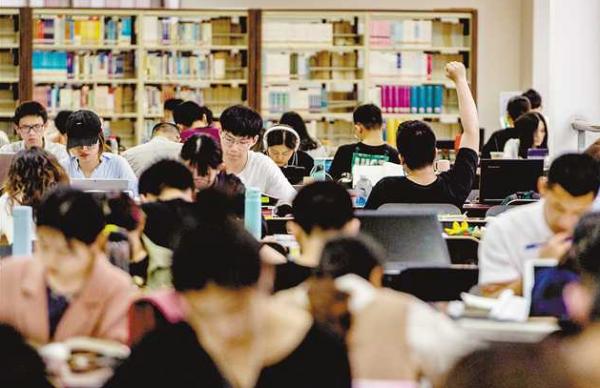 凌晨四點的哈佛,清華半夜的圖書館,這樣的“毒雞湯”你還在信嗎 凌晨四點的哈佛,清華半夜的圖書館,這樣的“毒雞湯”你還在信嗎