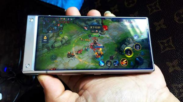 翻蓋手機中的貴族，體驗洋品牌三星w2019，做工和配置超旗艦