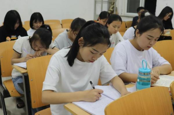 多所高校傳來“新訊息”,將對國慶假期進行調整,學生表示理解 多所高校傳來“新訊息”,將對國慶假期進行調整,學生表示理解