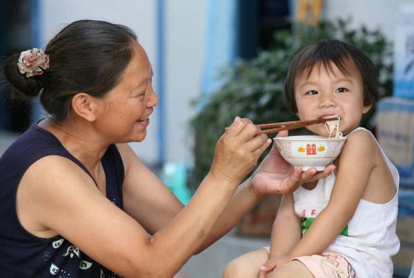 孩子若出現這三種症狀，可能是脾胃虛弱了，父母學會調理很關鍵
