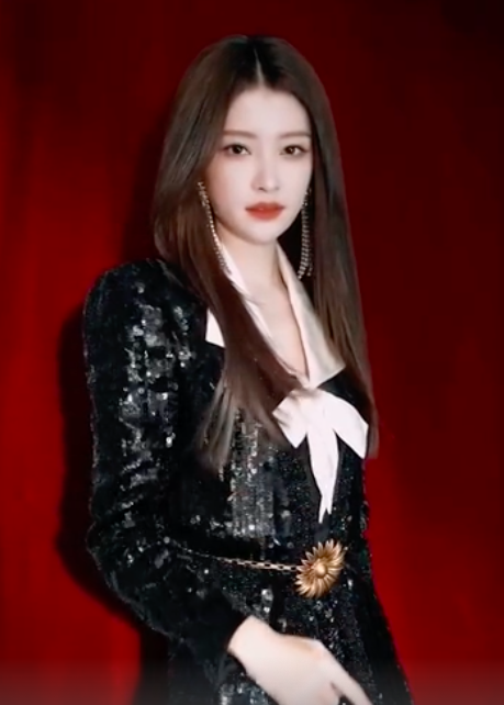 一秒變臉被她們帥到!孫怡、白鹿、袁冰妍,女明星的衝浪都好優秀 一秒變臉被她們帥到!孫怡、白鹿、袁冰妍,女明星的衝浪都好優秀