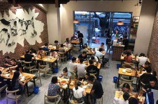 國內最坑遊客的十條美食街，你踩坑了嗎？