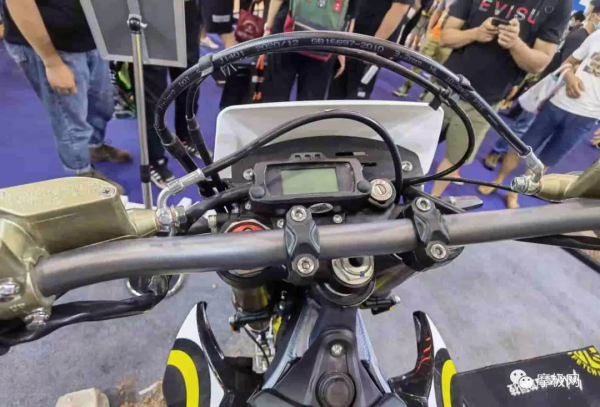 「現場圖」虯龍科技 暴蜂3C越野勁十足 「現場圖」虯龍科技 暴蜂3C越野勁十足