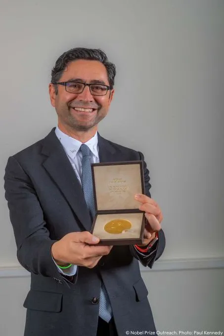 剛拿完諾貝爾獎,他就要把“獲獎”作為研究課題 剛拿完諾貝爾獎,他就要把“獲獎”作為研究課題