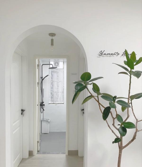 她家全屋大白牆,不弔頂,不做石膏線,太乾淨舒適了,看著真舒服 她家全屋大白牆,不弔頂,不做石膏線,太乾淨舒適了,看著真舒服