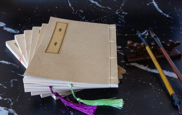 十六國時，八王之亂，五胡亂華，衣冠南渡，漢人首次大規模南遷