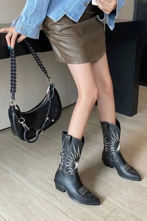 馬丁靴失寵了？這6雙鞋才是腿粗女孩的救星