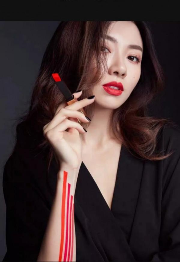 當，我擁有了12支超顯白的口紅以後