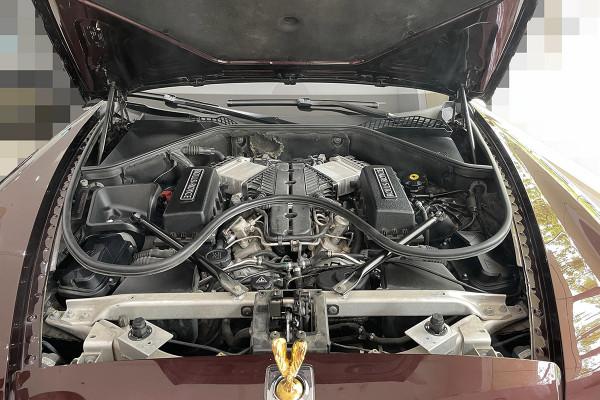 400多萬的勞斯萊斯開出去檢測底盤，賣家：開是沒法開，你可以拖